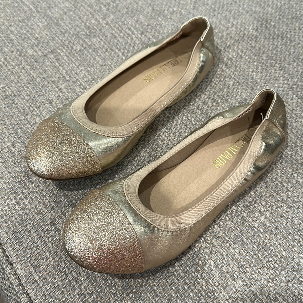 Women’s 6.5 gold sparkle ballet flats like new